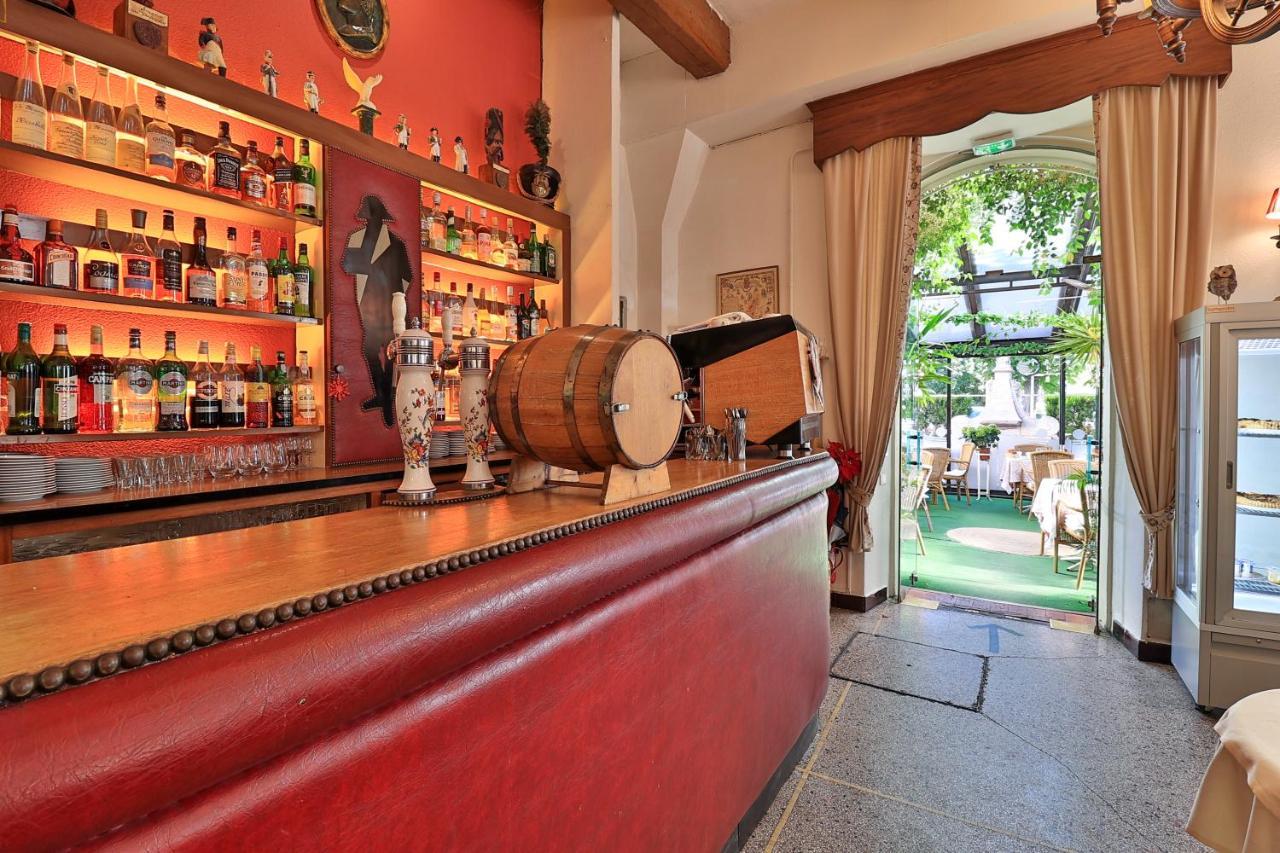 Logis Le Relais Imperial Hotel Saint-Vallier-de-Thiey Екстериор снимка