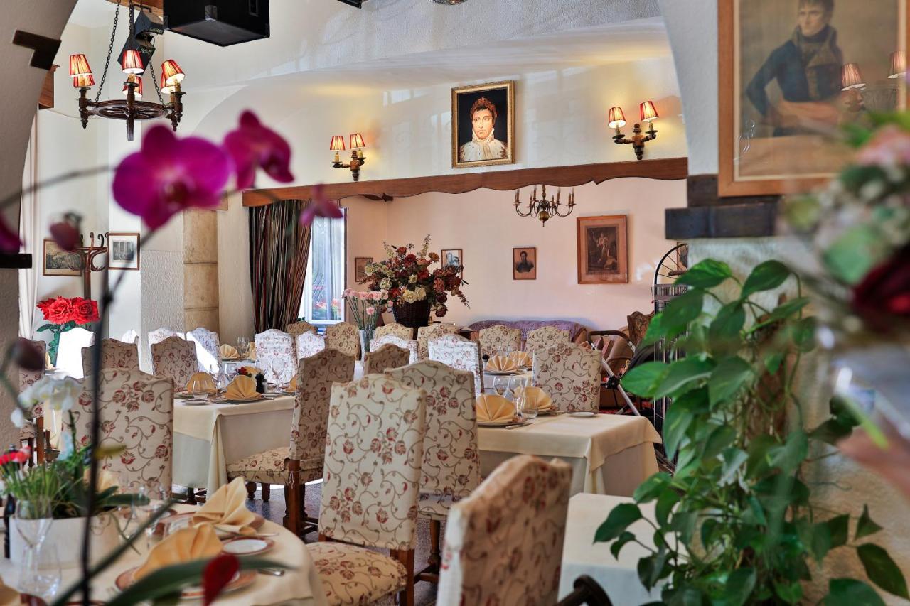 Logis Le Relais Imperial Hotel Saint-Vallier-de-Thiey Екстериор снимка