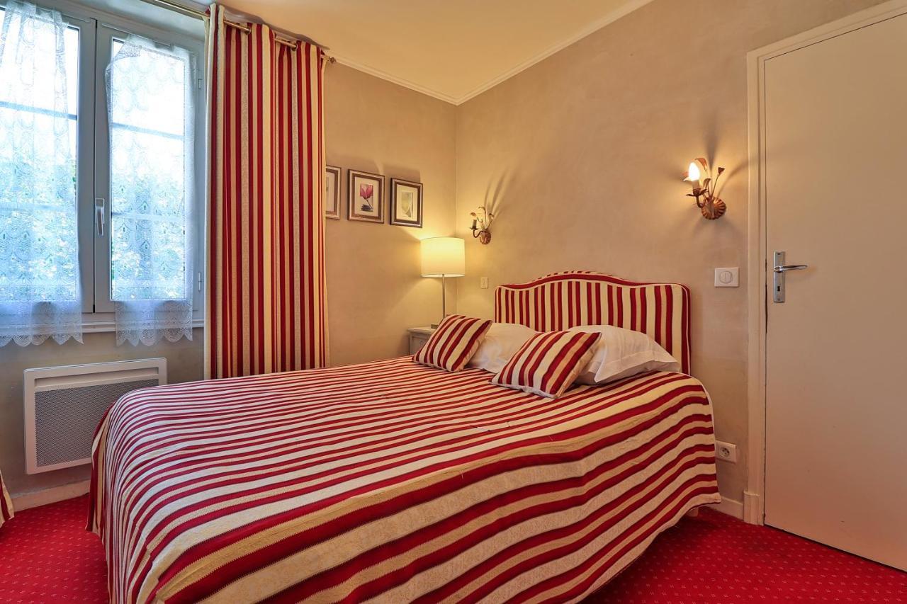 Logis Le Relais Imperial Hotel Saint-Vallier-de-Thiey Екстериор снимка