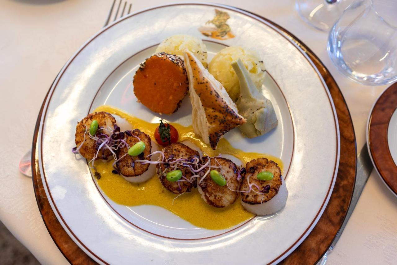 Logis Le Relais Imperial Hotel Saint-Vallier-de-Thiey Екстериор снимка