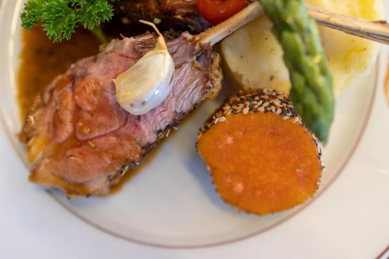 Logis Le Relais Imperial Hotel Saint-Vallier-de-Thiey Екстериор снимка