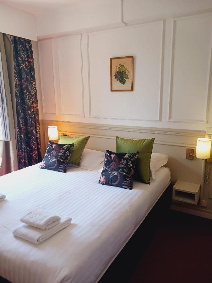 Logis Le Relais Imperial Hotel Saint-Vallier-de-Thiey Екстериор снимка