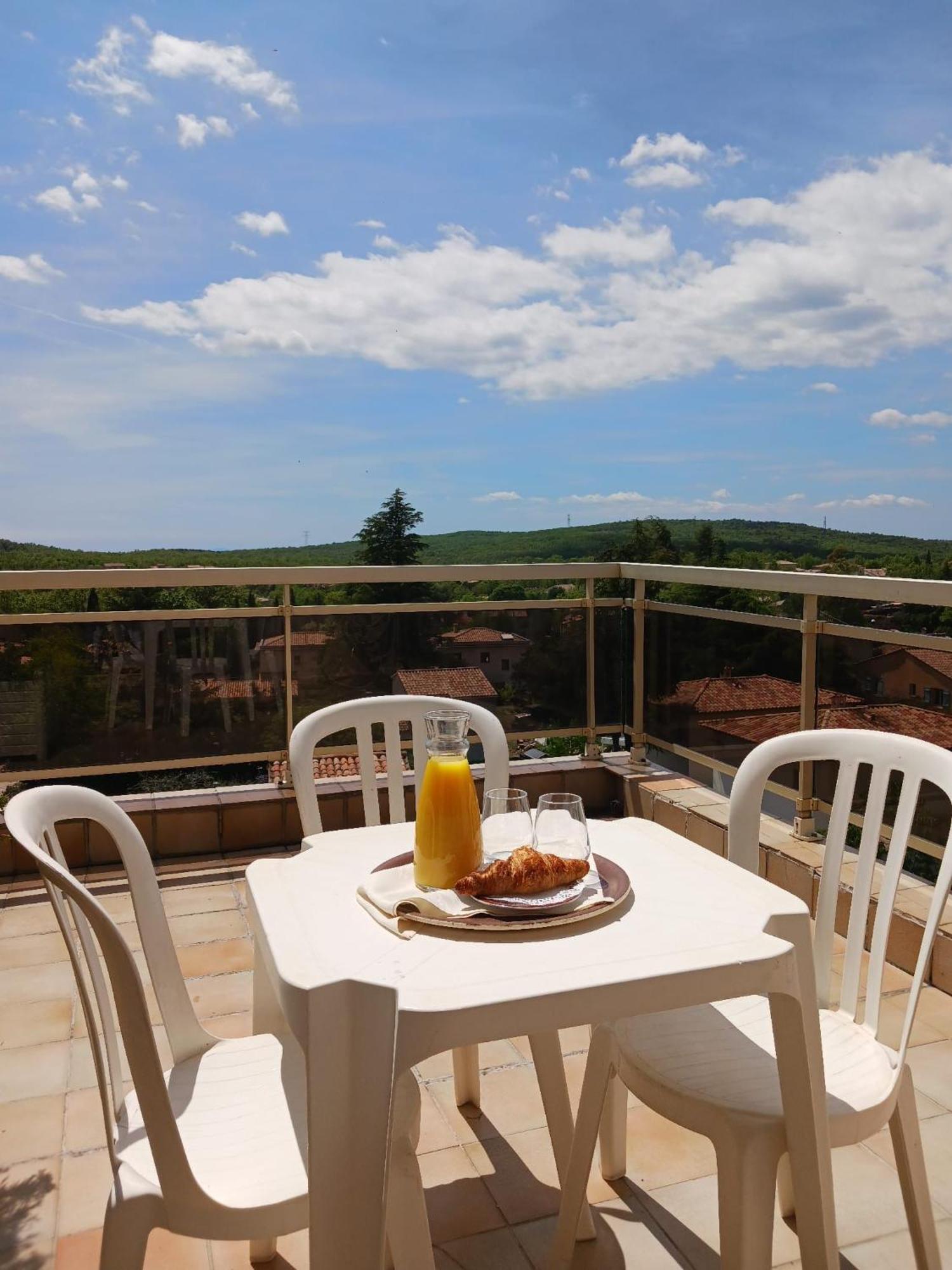 Logis Le Relais Imperial Hotel Saint-Vallier-de-Thiey Екстериор снимка