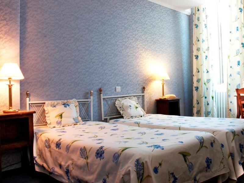 Logis Le Relais Imperial Hotel Saint-Vallier-de-Thiey Екстериор снимка