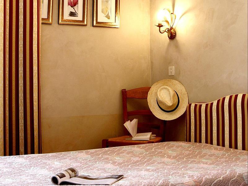Logis Le Relais Imperial Hotel Saint-Vallier-de-Thiey Екстериор снимка